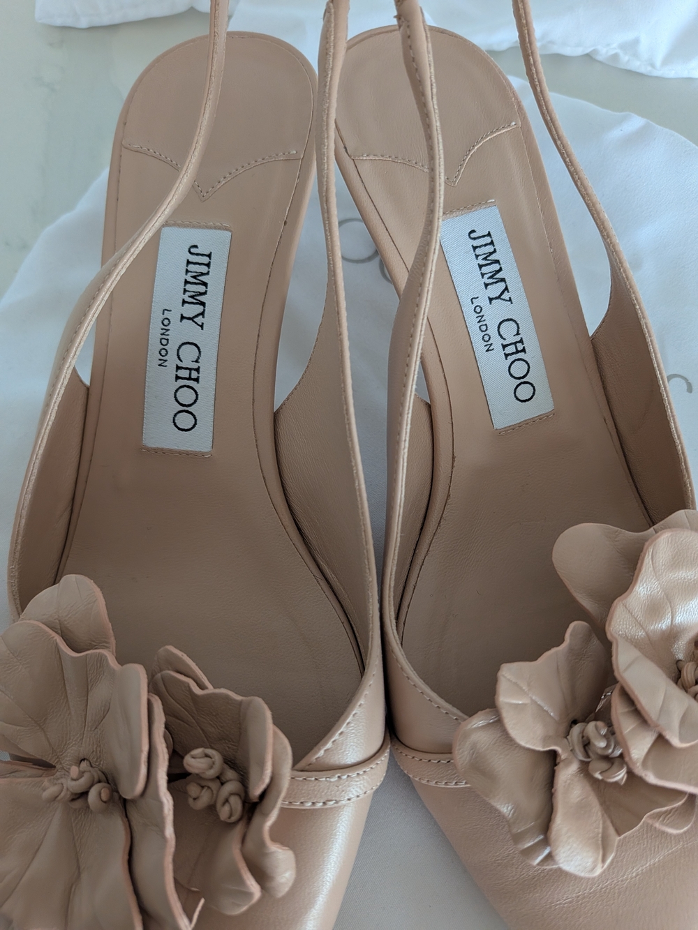 Jimmy Choo Women's Nude Slingback Flower Pointed-Toe Pumps - Picture 7 of 9